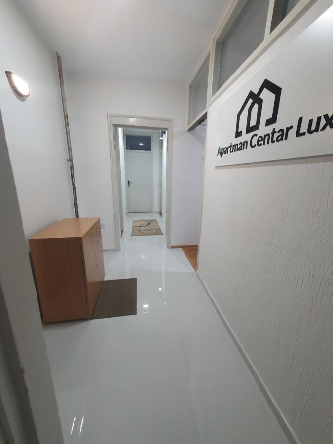 Ferienwohnung Apartman Centar Lux Pirot Exterior foto