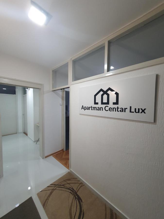 Ferienwohnung Apartman Centar Lux Pirot Exterior foto