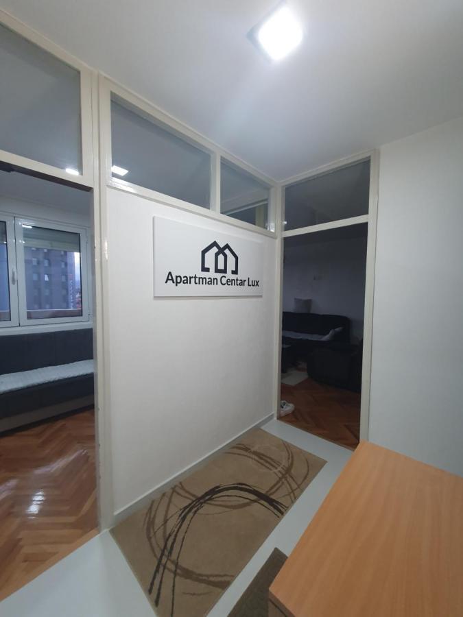 Ferienwohnung Apartman Centar Lux Pirot Exterior foto